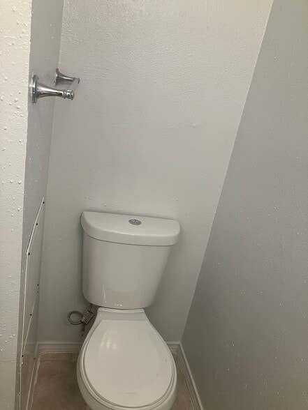 Building Photo - 517 Windswept Dr