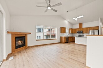 Building Photo - 13 Redtail Ct