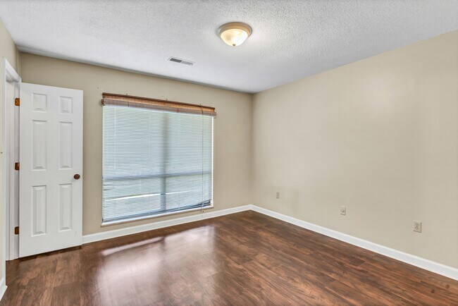 Building Photo - 1434 Montvale Station Rd