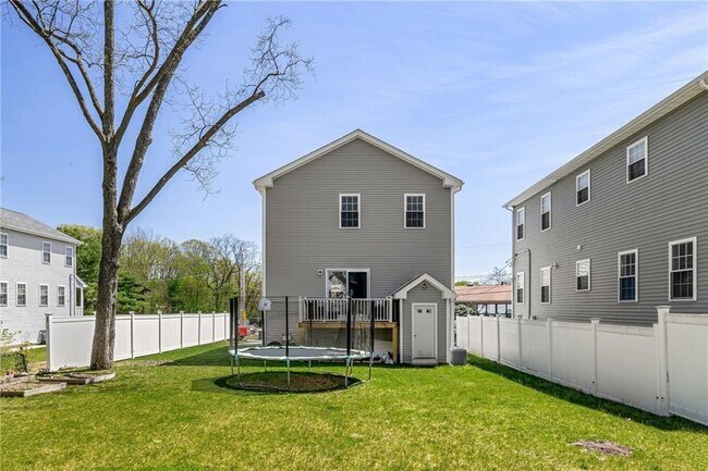 Building Photo - 30 Groveland Ave