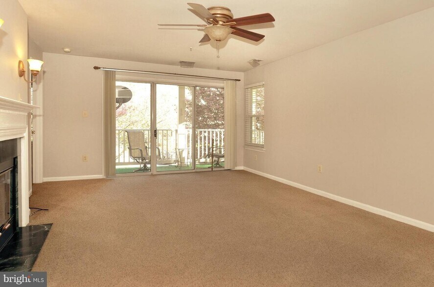 Building Photo - 13103 Millhaven Pl