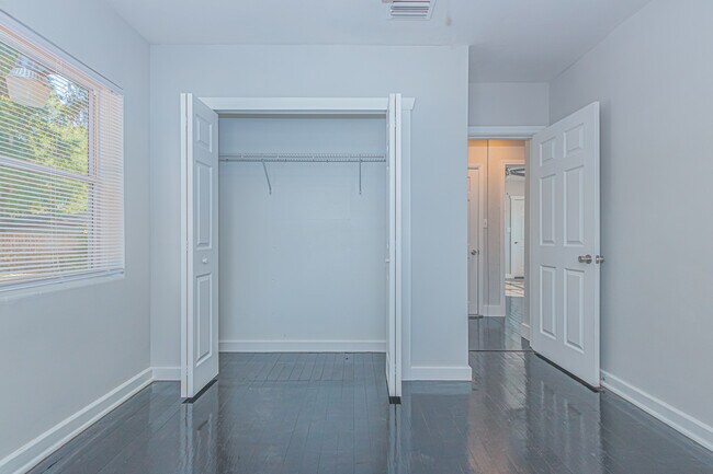 Building Photo - 414 N Boston Ave