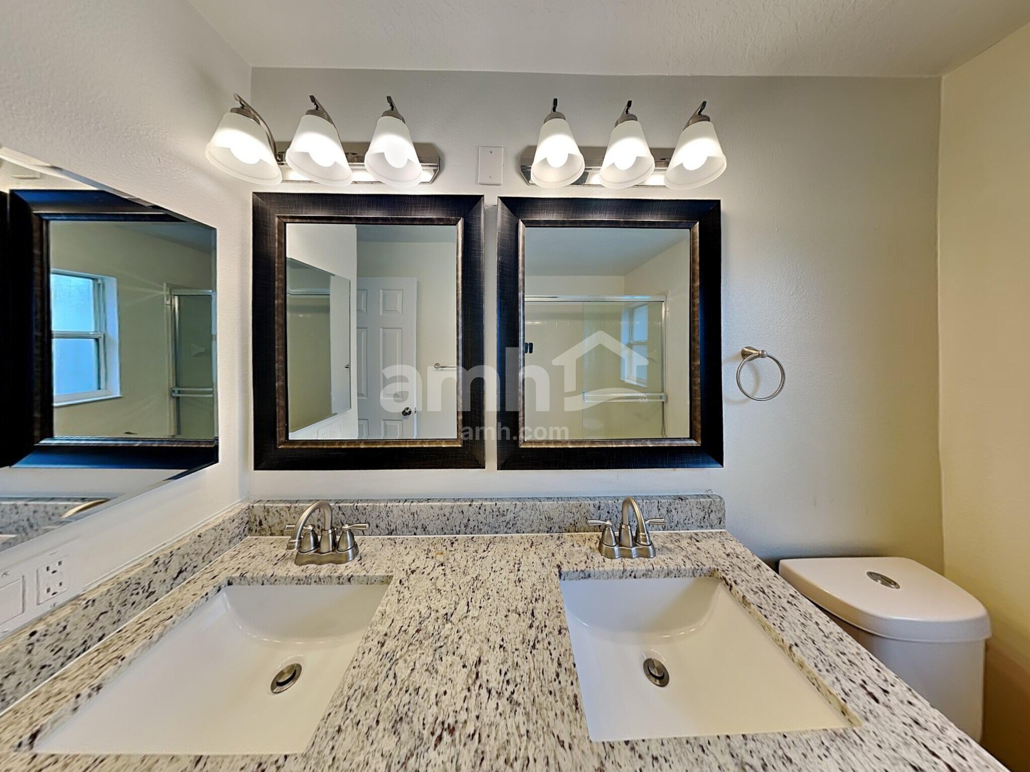 Building Photo - 33437 Irongate Dr