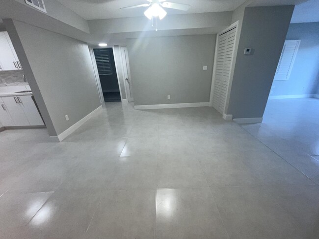 Building Photo - 768 Orchid Dr
