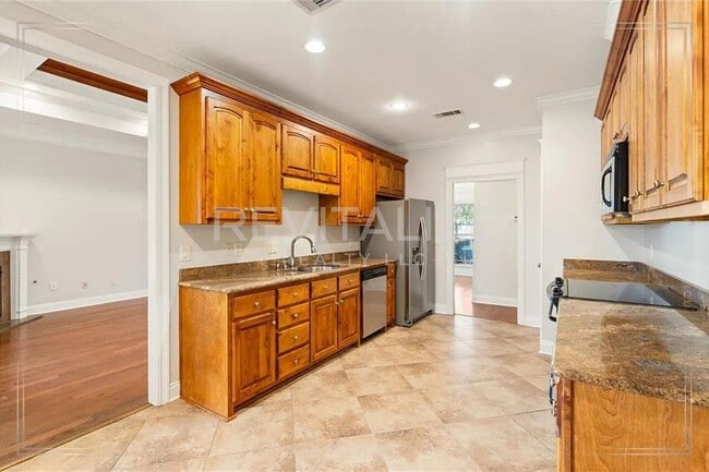 Building Photo - Charming 4 Bedroom/2.5 Bathroom in Fairhope!