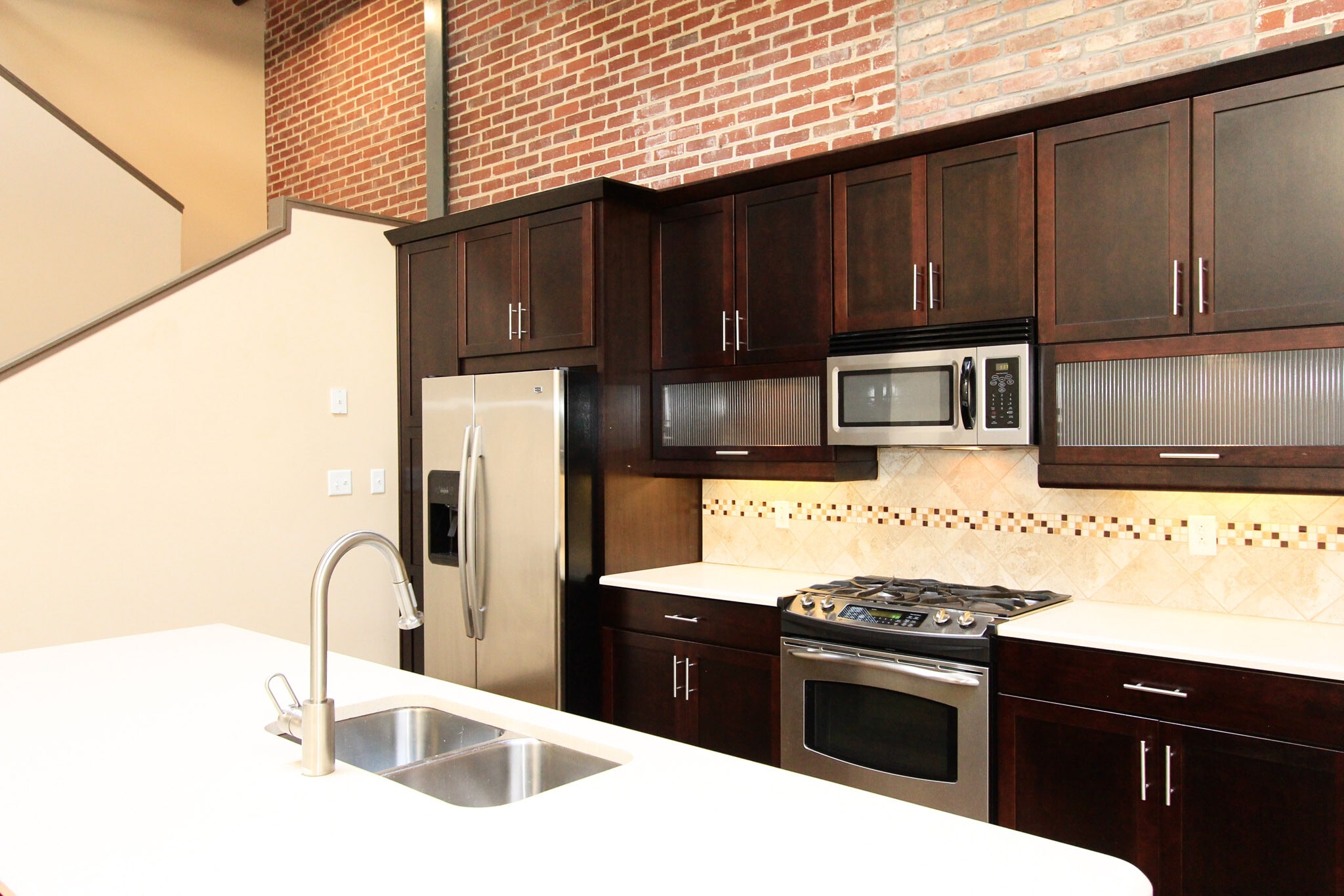 Building Photo - 713 S Central St