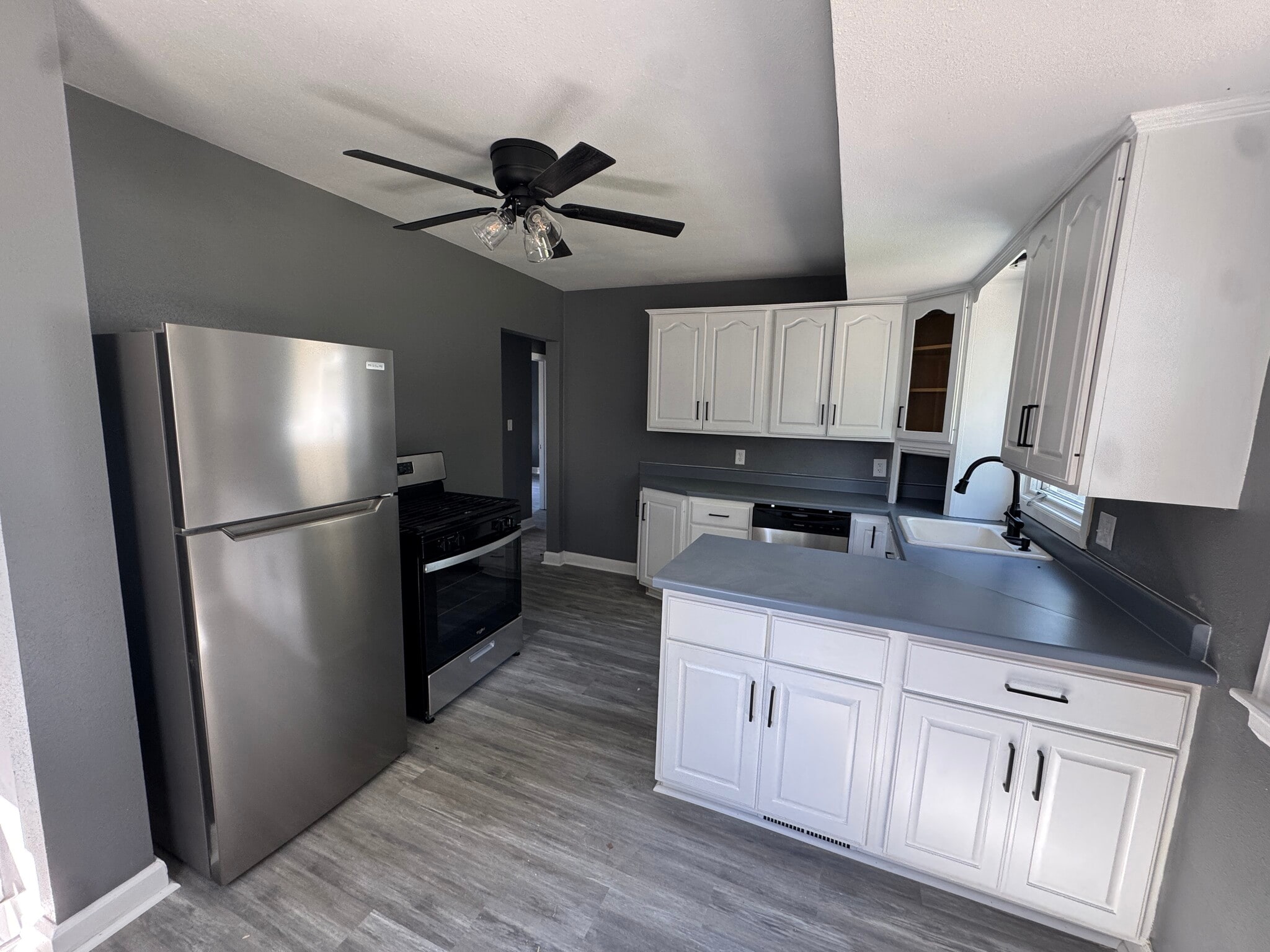 Building Photo - 37 Blackhawk Hills Dr
