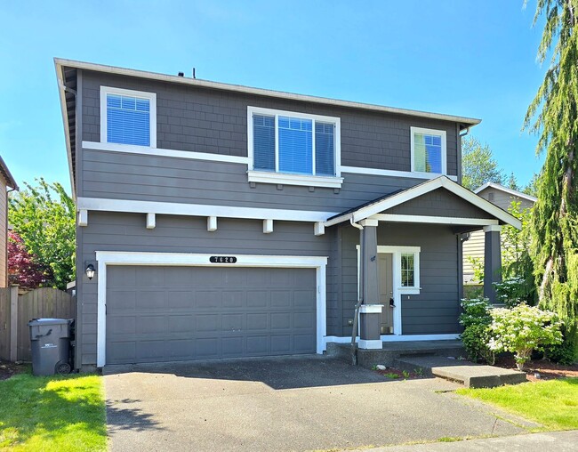 Building Photo - 7620 13th St SE