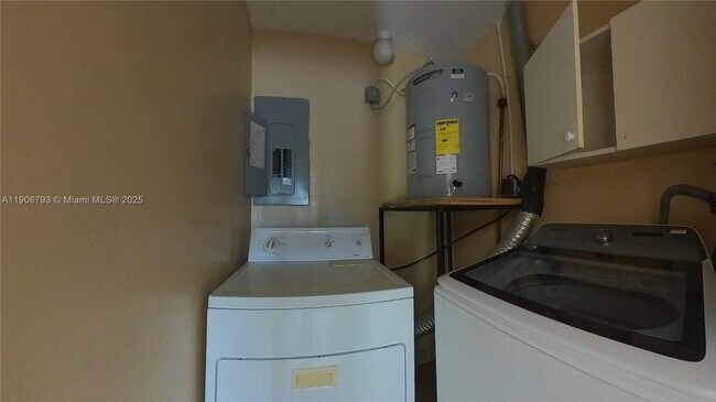 Building Photo - 28210 SW 143rd Ct