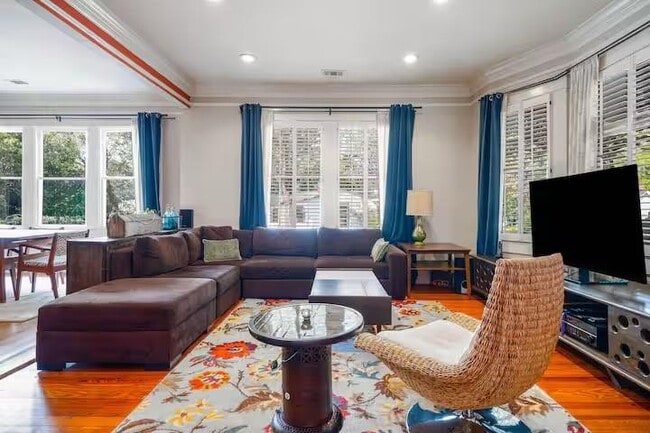 Building Photo - 6 White St NW