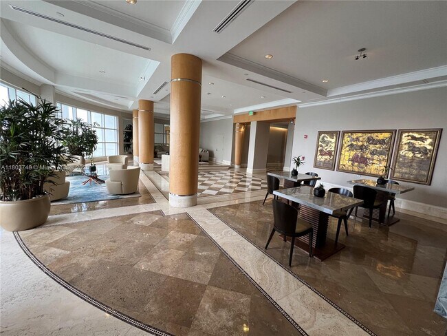 Building Photo - 848 Brickell Key Dr