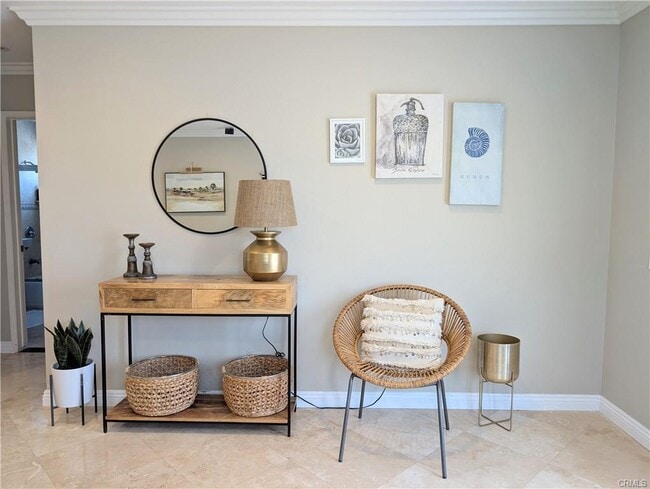 Building Photo - 3527 Cricklewood St