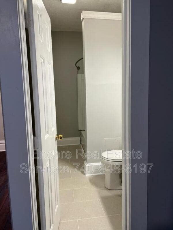 Building Photo - 526 Daniel Ave