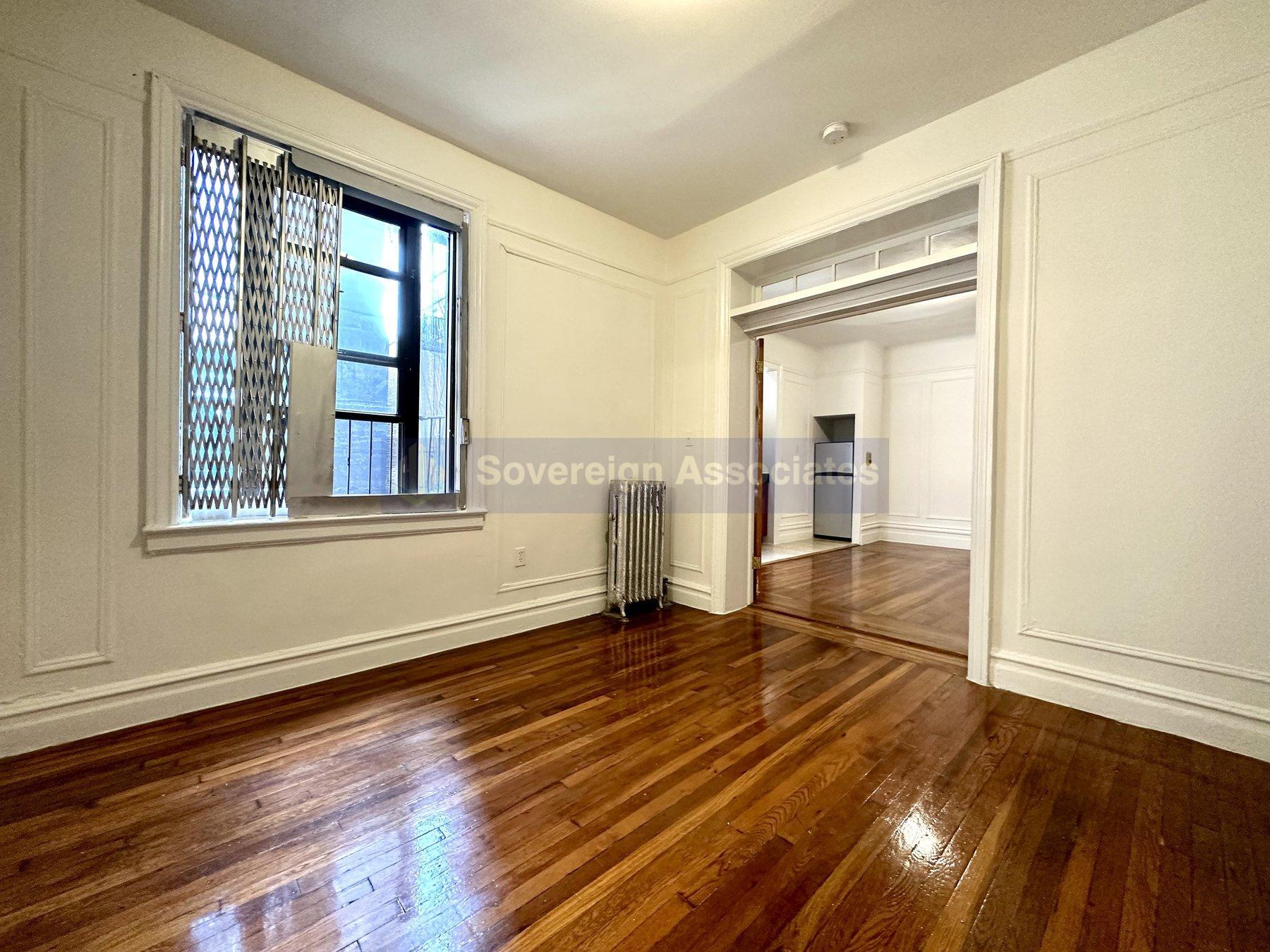 Building Photo - 45 Tiemann Pl