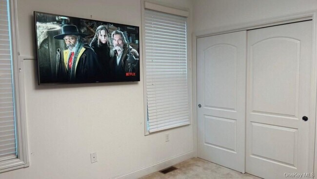 Building Photo - 1807 Townhome Way