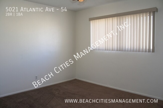 Building Photo - Large 2 Bedroom Condo in Long Beach Coming...