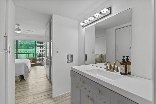 Building Photo - 1865 Brickell Ave