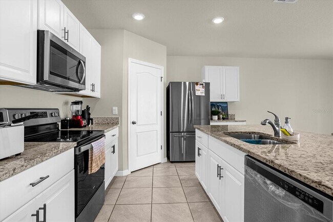 Building Photo - 1842 Egret Meadows Ave