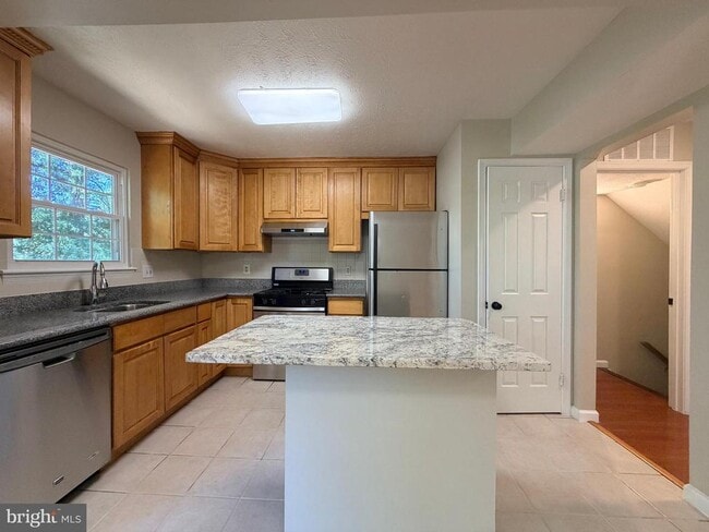 Building Photo - 19533 Fetlock Dr
