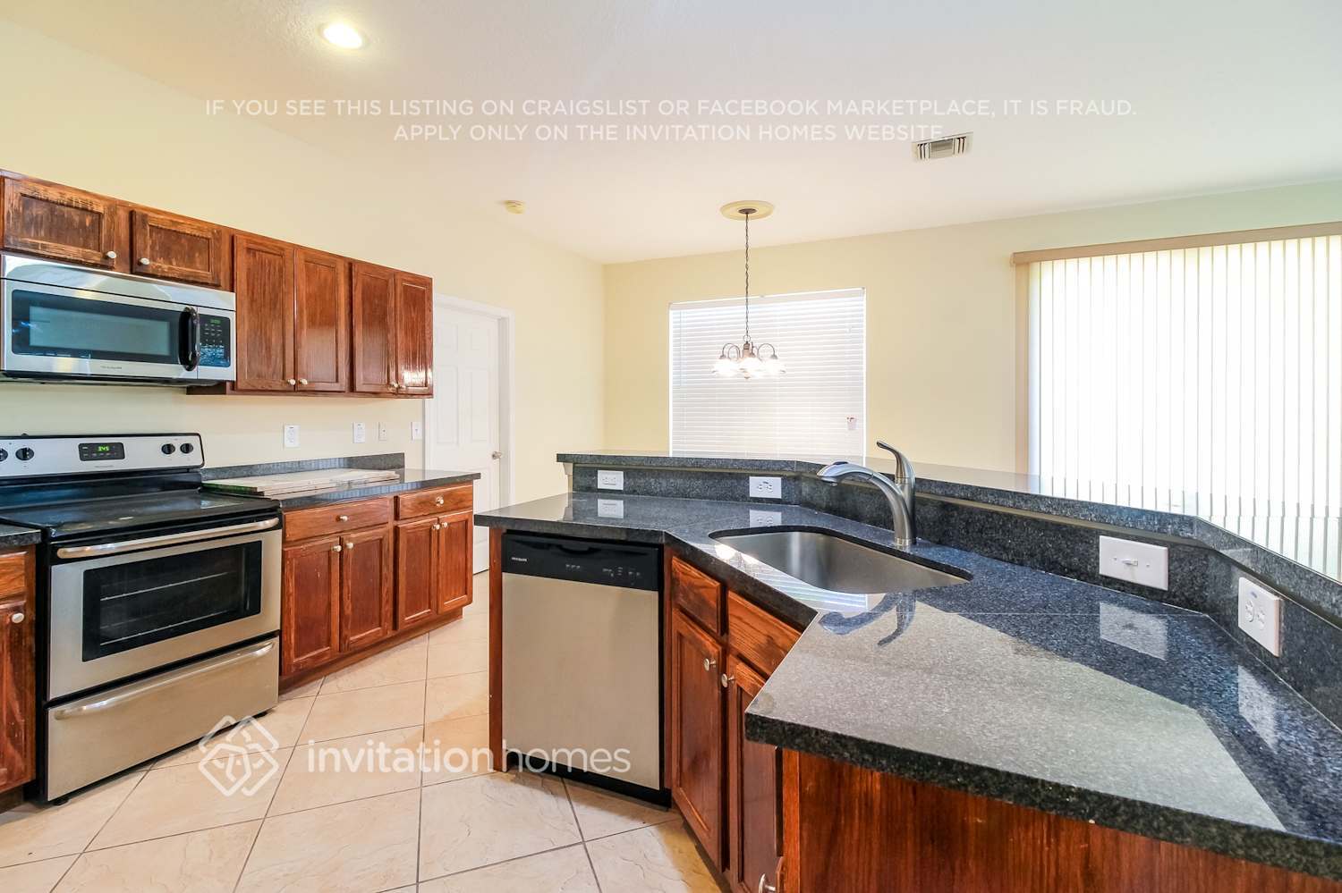 Building Photo - 1324 Fishers Pl