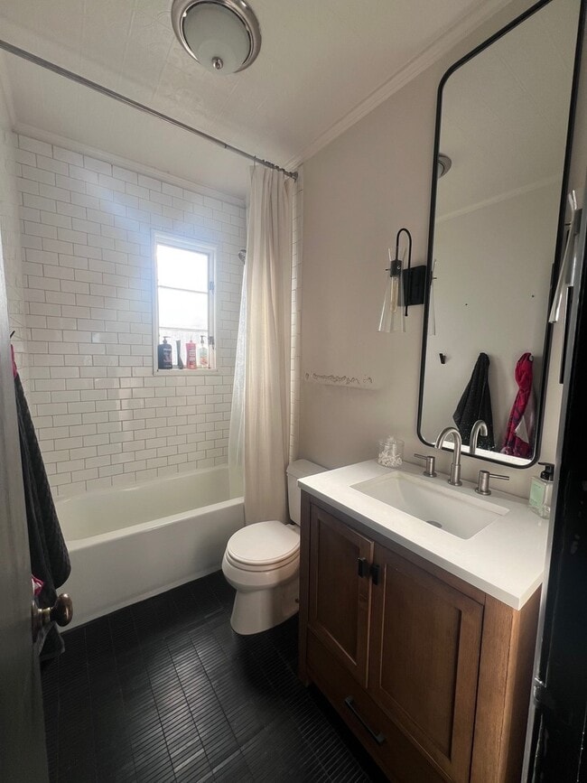 Building Photo - 244 Indian Trail