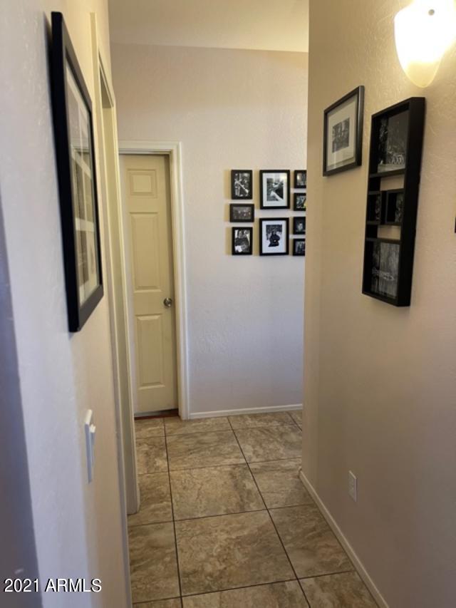 Building Photo - 2732 E Canyon Creek Dr