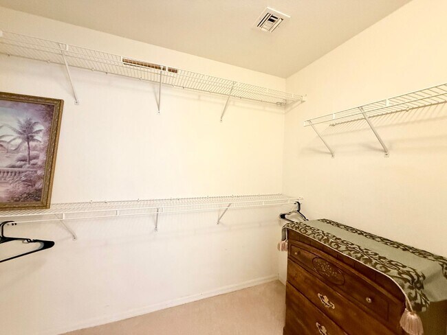 Building Photo - Luxury Fully Furnished Golf Course Condo in Gated Hassayampa!