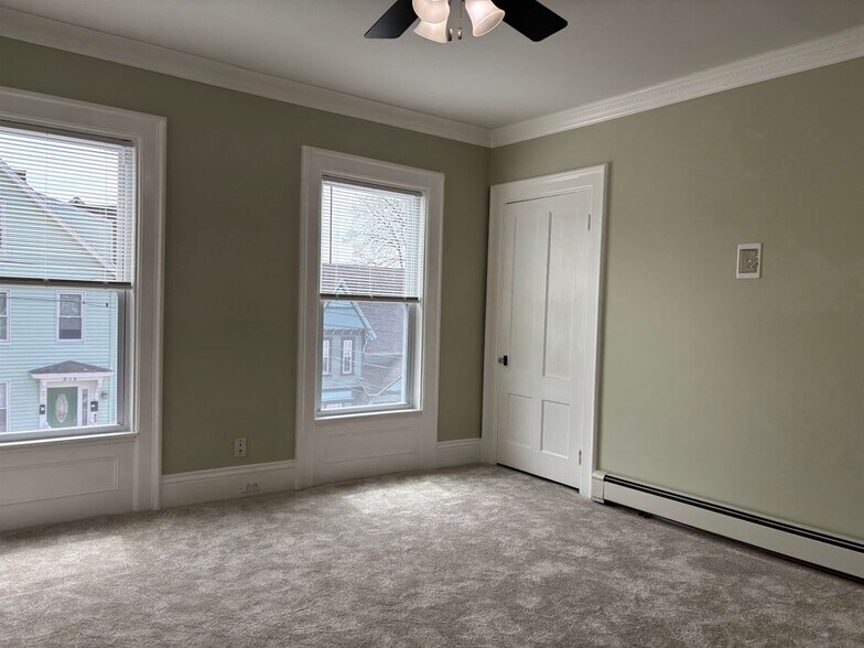 Building Photo - 92 Ashland, 2