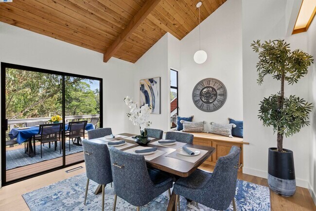 Building Photo - 6425 Zinn Dr