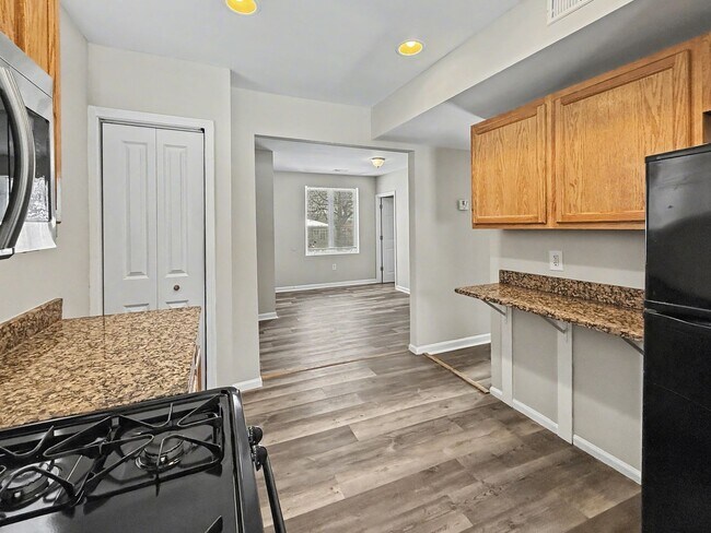 Building Photo - 832 49th St NE