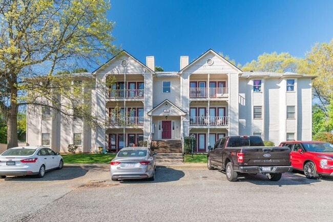 Building Photo - 2 Bed 2 Bath Condo in Charlotte