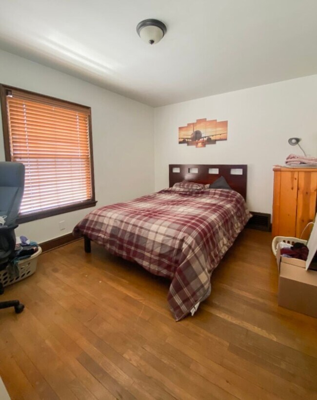 Building Photo - 1815 Laramie St