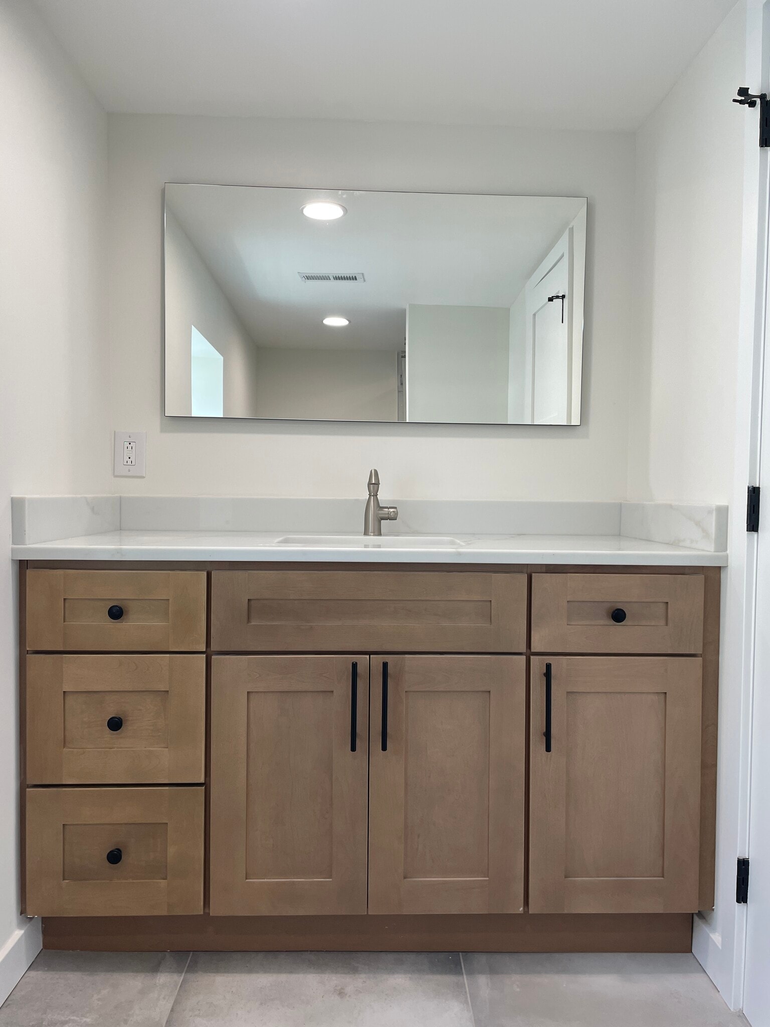 Building Photo - 177 Maiden St