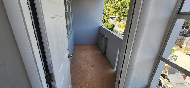 Building Photo - 2175 NE 170th St