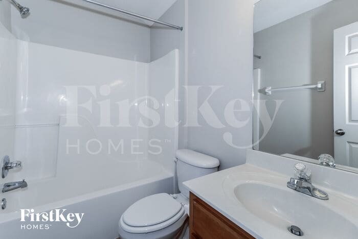 Building Photo - 2832 Misty Briar Cove