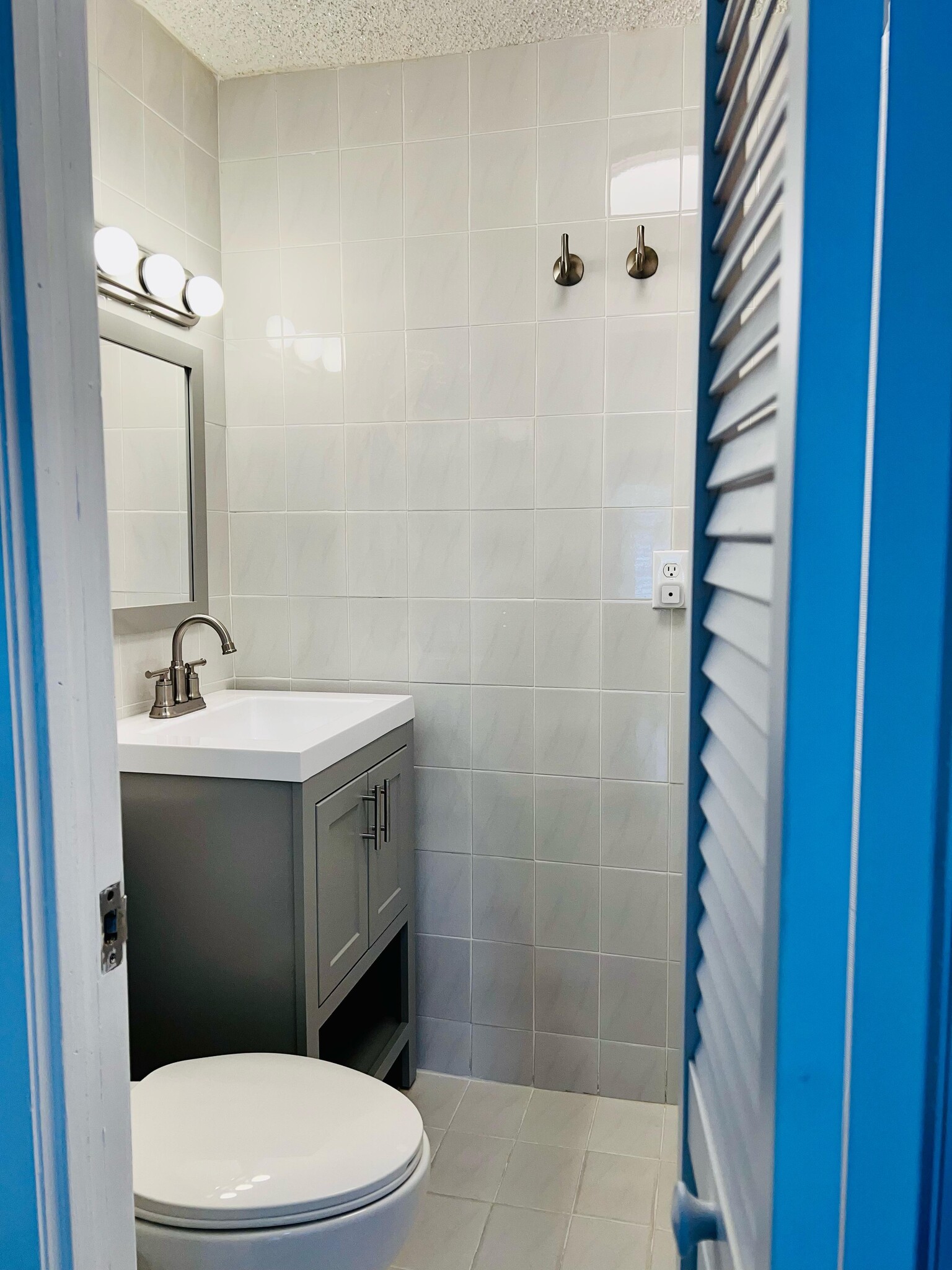 Building Photo - 911 NW 39th Ct