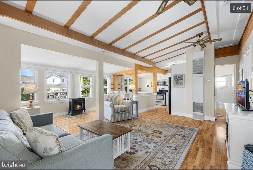 Building Photo - 52 Florence Ln