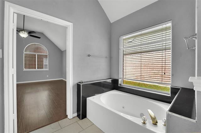 Building Photo - 3116 Glen Canyon Dr