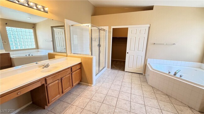 Building Photo - 7777 Lobella St