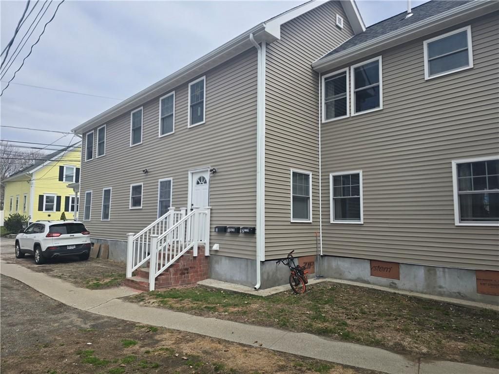 Building Photo - 16 Catherine St