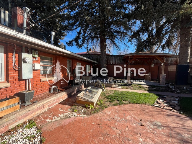 Building Photo - 175 W 17th St