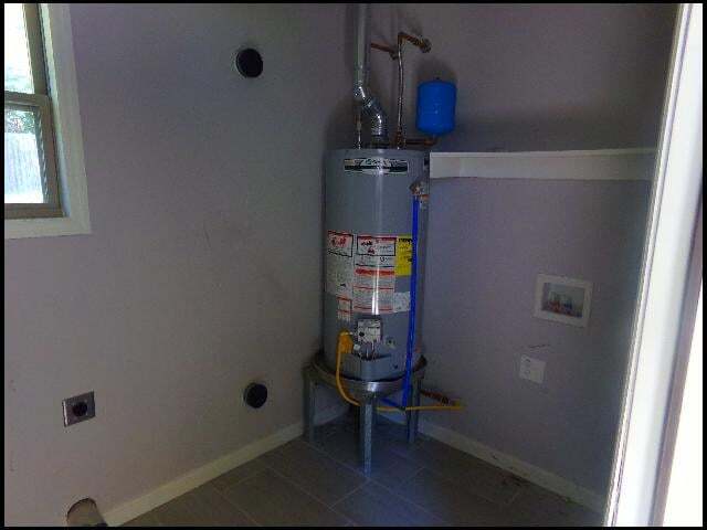 Building Photo - 305 W I Ave