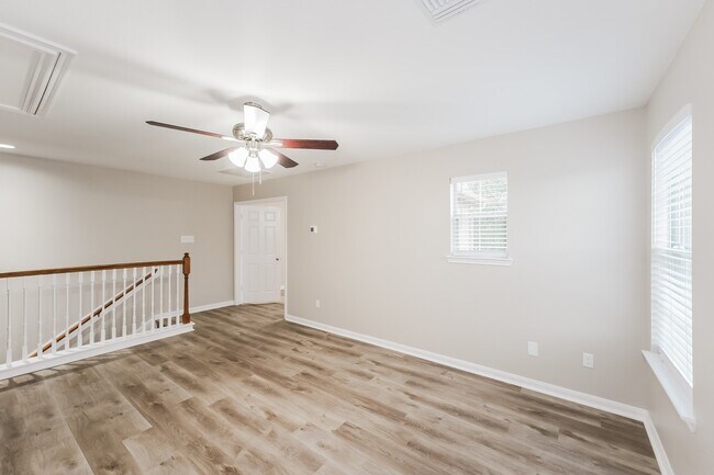 Building Photo - 20727 Dickinson Manor Ln