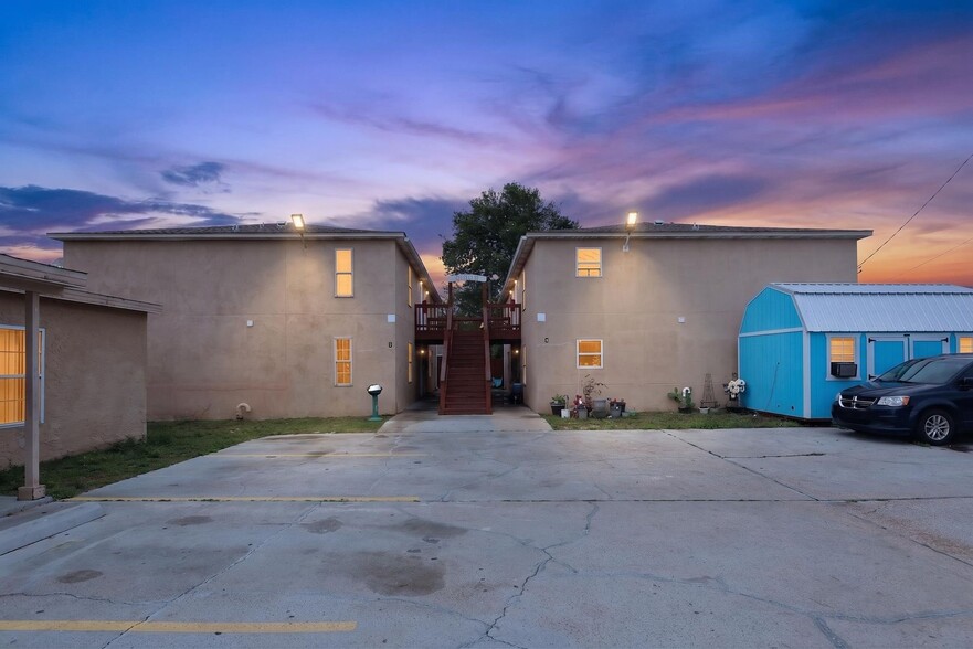 Building Photo - 1000 Transmitter Rd