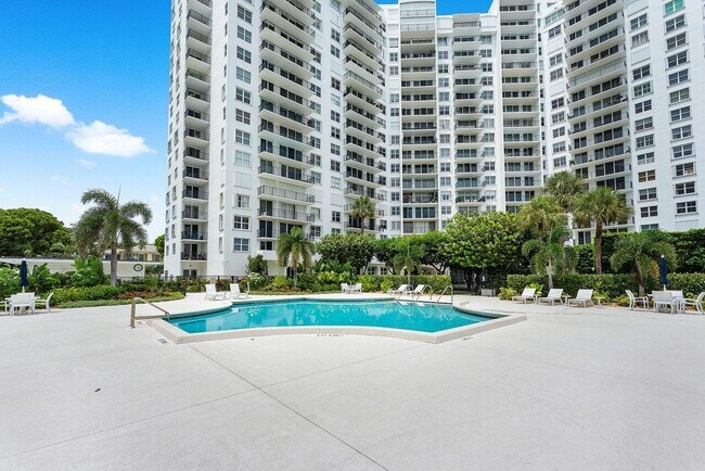 Building Photo - 1701 S Flagler Dr