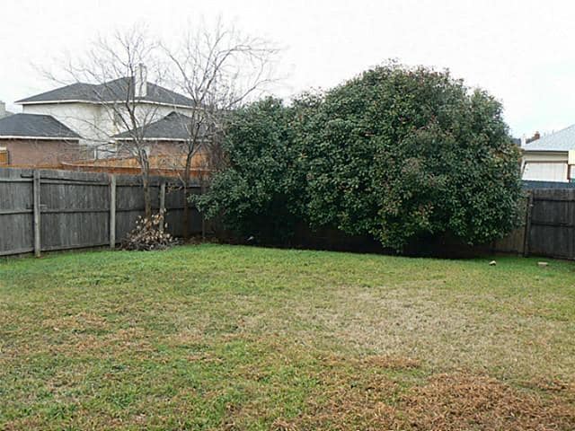 Building Photo - 1317 E Miller Dr