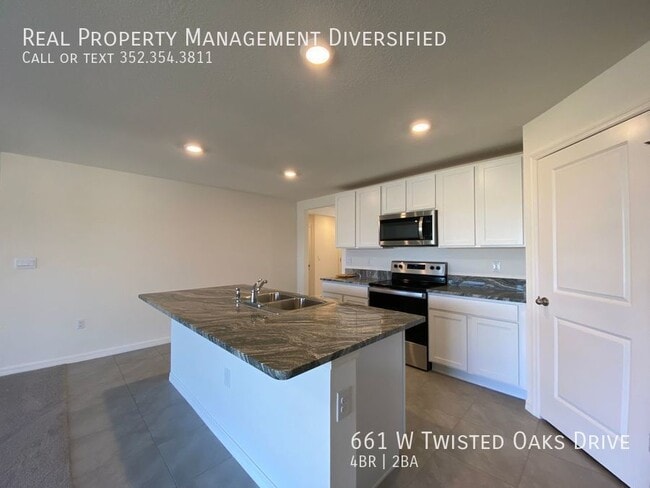 Building Photo - 4801 N Forest Ridge Blvd