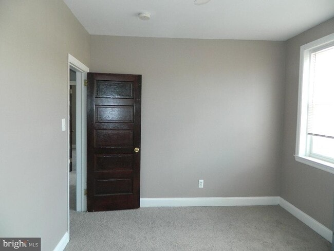 Building Photo - 4501 Princeton Ave