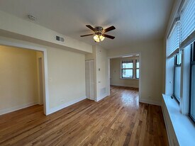 Building Photo - 338 Tudor Ct