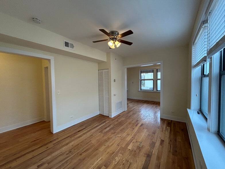 Building Photo - 338 Tudor Ct